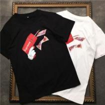 今年っぽくNEWファッション SUPREME シュプリーム 半袖Tシャツ 2色可選 話題の新作到着！ 2026年秋冬入荷