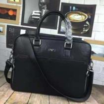 ファッションの最先端！アルマーニ 18ＳＳ美品 ARMANI 上品でファッション  ハンドバッグ 大流行中.65.