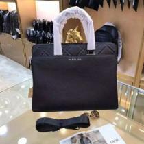 ハンドバッグ 高級感が漂う バーバリー 国内完売 BURBERRY オシャレを満喫できる.47.