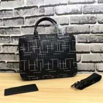 圧倒的人気新着 ボッテガ ブランド BOTTEGA VENETA 一味違うデザイン ハンドバッグ 数量限定再入荷.61.