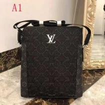 2色可選 ルイ ヴィトン LOUIS VUITTON 数量限定再入荷 ショルダーバッグ 2026秋冬の定番新品到来!.45.