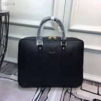 暖かな着心地 ルイ ヴィトン LOUIS VUITTON ハンドバッグ  2026年秋冬シーズン.45.
