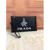 大流行中 プラダ流行っている  期間限定セール PRADA  ポーチ2026年秋冬シーズン.57.