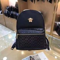 ヴェルサーチ2026【SALE！】 圧倒的人気新着 VERSACE リュック、バックパック有名人同じアイテム.82.