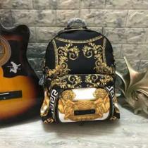 今季新作登場 リュック、バックパック VERSACE 希少性の高い ヴェルサーチ 2026年秋冬入荷.82.