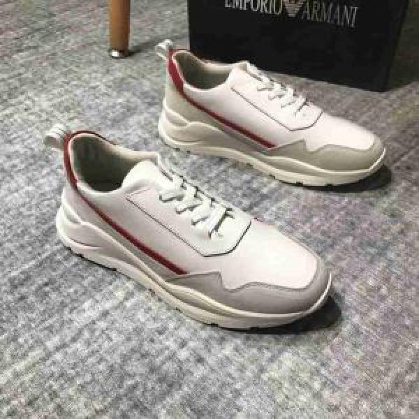 ランニングシューズ 新作コレクションが登場 アルマーニNewアイテム  ARMANI 限定品が必須!