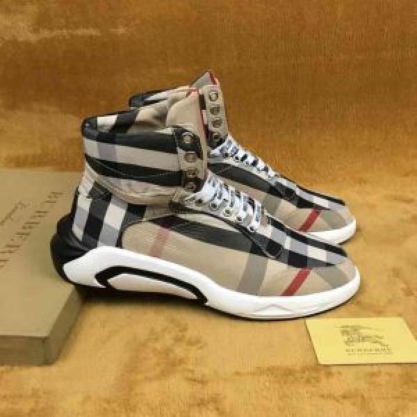 ストリートで人気の高い ハイトップシューズ バーバリー BURBERRY 3色可選 値段が安く　入手困難