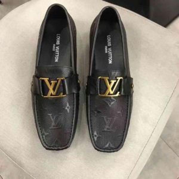 ルイ ヴィトン LOUIS VUITTON 入手困難限定アイテム 革靴  セレブ愛されたモデル