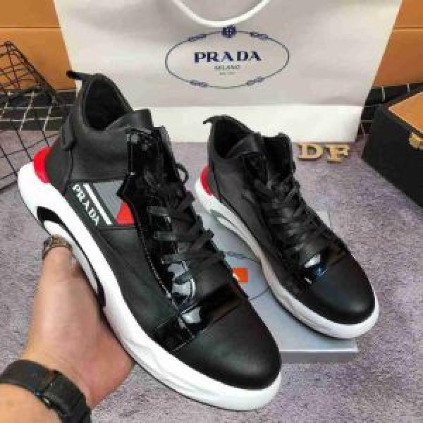 オススメ新作商品ランニングシューズ  2026冬到来新作 プラダ PRADA 最前線に注目