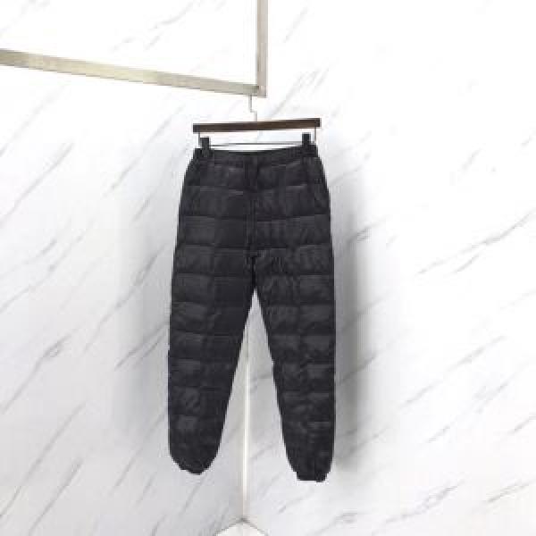 デニムパンツ 根強い人気定番商品 大人気商品再入荷! MONCLER モンクレール