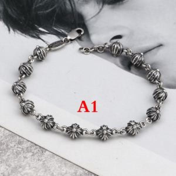 風通しの良いフレア ブレスレット オシャレな印象に クロムハーツ CHROME HEARTS 夏の大人カジュアルスタイル
