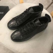お手頃価格で人気商品 アルマーニ 今年っぽいトレンド商品 ARMANI ハイトップシューズ カジュアル派向け
