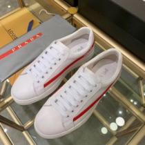 オススメな春夏新作 2色可選 ランニングシューズ プラダ PRADA 今年の春夏は最安値
