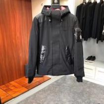 ダウンジャケット オススメ新作商品 MONCLER モンクレール 毎日でも使える人気商品 注目なアイテム