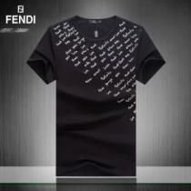 気持ちいい真夏日にぴったり オシャレな印象に FENDI フェンディ 半袖Tシャツ 3色可選