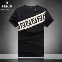 3色可選 季節感をプラス人気商品 夏の王道　適度な上品さ FENDI フェンディ 半袖Tシャツ