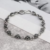 夏の王道 適度な上品さ ブレスレット 風通しのよい クロムハーツCHROME HEARTS 2026年春夏流行ファッション
