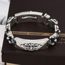 クロムハーツ 今旬のシルエットバランス CHROME HEARTS ちょっと大人の印象 ブレスレット