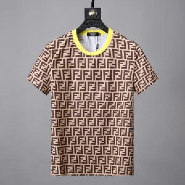 FENDI フェンディ半袖Tシャツ 大人の可愛さを引き立て ちょっと大人の印象 通勤の定番