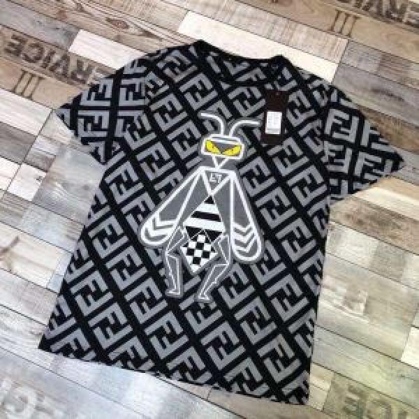 サラサラの着心地  FENDI フェンディ半袖Tシャツ 爽やかすぎない大人の印象に