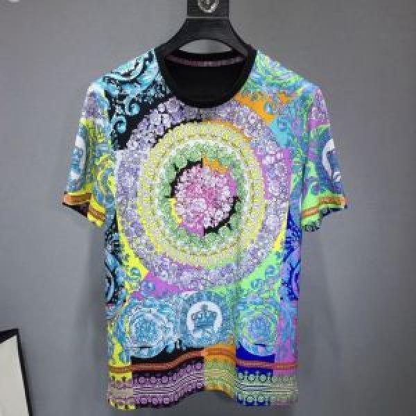 スタイルアップ効果 VERSACE ヴェルサーチ 半袖Tシャツ 今シーズン人気のアイテム