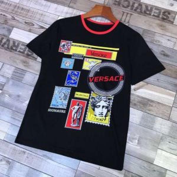 風通しのよい VERSACE ヴェルサーチ 半袖Tシャツ ユニセックススタイル スタイルを綺麗に