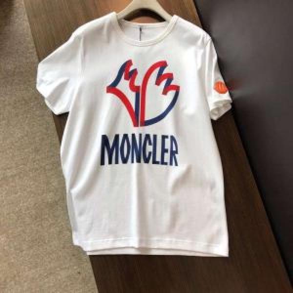 2026年の夏のマスト 春夏シンプルファッションでOK！  MONCLER モンクレール 半袖Tシャツ