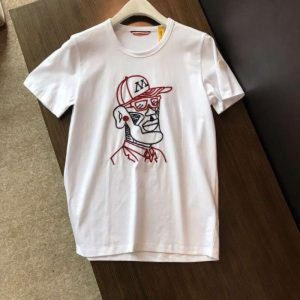 MONCLER モンクレール 半袖Tシャツ 最近のトレンドアイテム  大人カジュアル夏ファッション2026