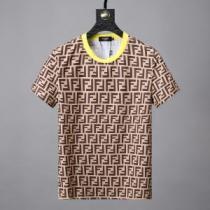 FENDI フェンディ半袖Tシャツ 大人の可愛さを引き立て ちょっと大人の印象 通勤の定番