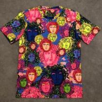 爽やかすぎない大人の印象に 夏っぽさ新作アイテム VERSACE ヴェルサーチ 半袖Tシャツ