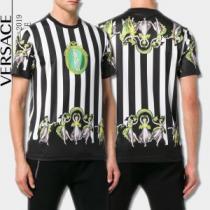 半袖Tシャツ この夏は注目新作 今季トレンドの限定アイテム VERSACE ヴェルサーチ