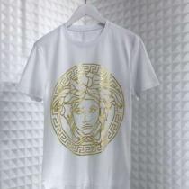 VERSACE ヴェルサーチ 半袖Tシャツ 2色可選 春夏を感じさせる 大人の華やかさを演出