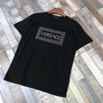 新しい斬新なスタイル 夏っぽさ新作アイテム VERSACE ヴェルサーチ 半袖Tシャツ 2色可選