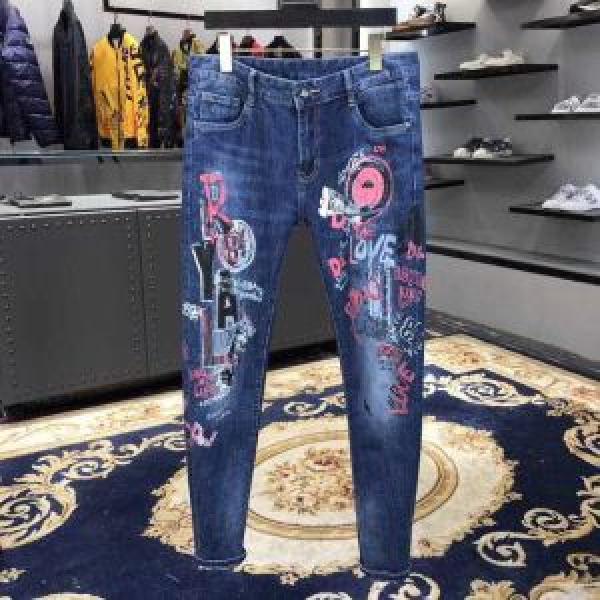 デニムパンツ  今旬のシルエットバランス ドルチェ＆ガッバーナ Dolce&Gabbana 2026年最新ファッション