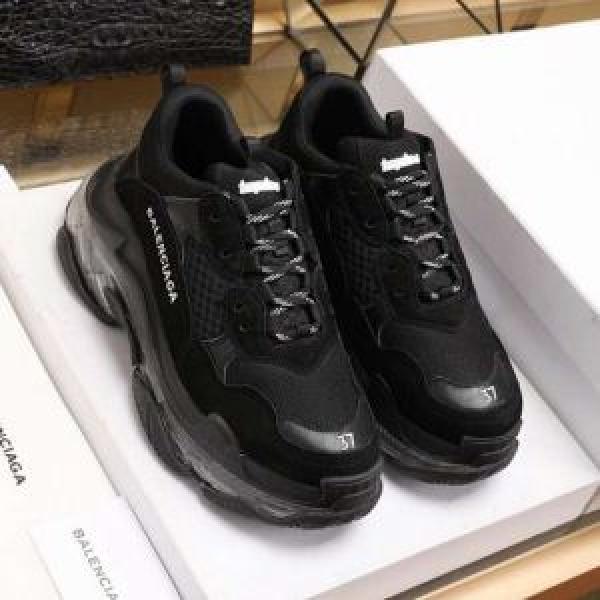 BALENCIAGA バレンシアガ カジュアルシューズ 男女兼用 2026年春夏のトレンドアイテム 高級感が好評です