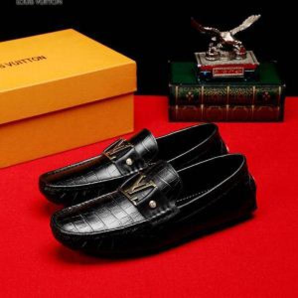 2025春夏トレンドアイテム おしゃれデザインも大人気 LOUIS VUITTON ルイ ヴィトン カジュアルシューズ