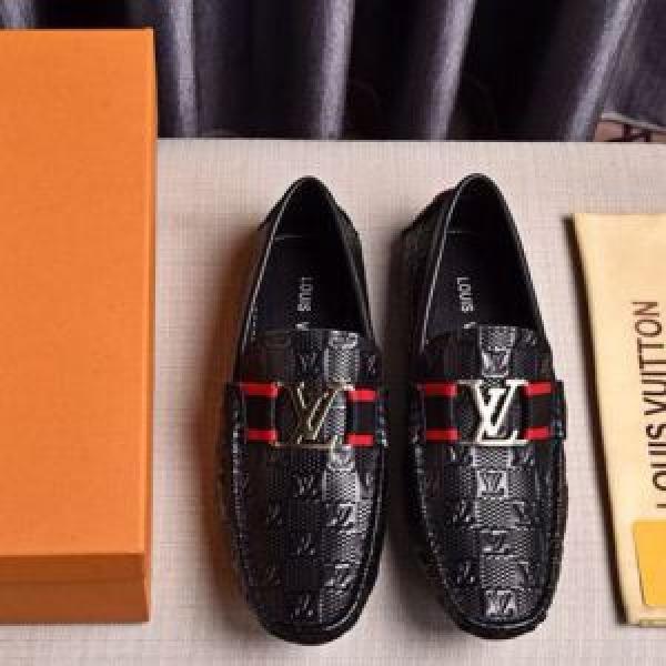 大人の可愛さを引き立て LOUIS VUITTON ルイ ヴィトン カジュアルシューズ 【2026春夏】最新コレクション