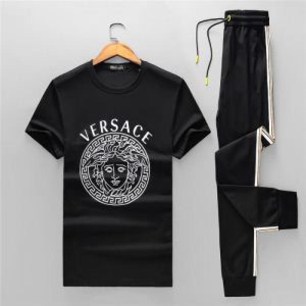 ヴェルサーチ 半袖上下セット2026春夏の大注目トレンド VERSACE 2色可選 セール早いもの勝ち