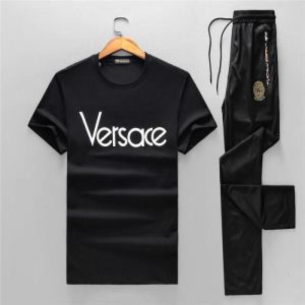 2色可選 大注目国内完売数量限定 ヴェルサーチ VERSACE 半袖 上下セット正規品保証19春夏