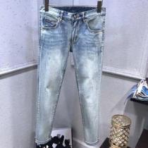 サラサラの着心地  ヴェルサーチVERSACE 春夏の流行り2026新品 デニムパンツ リッチな印象に