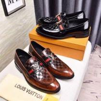 馴染みやすいスタイル美品 2色可選 2026夏ファション新品 革靴 LOUIS VUITTON  ルイ ヴィトン