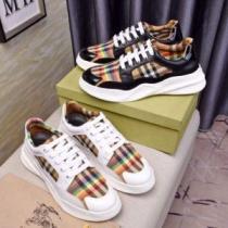 2026年春夏流行ファッション 大人可愛いスタイル BURBERRY バーバリー カジュアルシューズ 2色可選