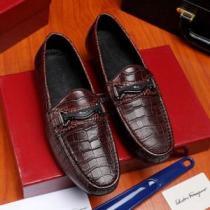 FERRAGAMO サルヴァトーレフェラガモ カジュアルシューズ 2色可選 2026年の春夏に着たい る春夏おすすめの人気商品