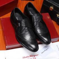 2026年春夏のトレンドアイテム 今季トレンドの限定アイテム FERRAGAMO サルヴァトーレフェラガモ カジュアルシューズ