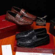 2026年春夏流行ファッション まずは定番！人気アイテム FERRAGAMO サルヴァトーレフェラガモ カジュアルシューズ 2色可選