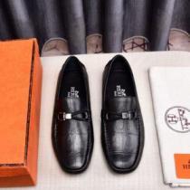 HERMES エルメス カジュアルシューズ 2026春夏の大注目トレンド 大人っぽいファション感