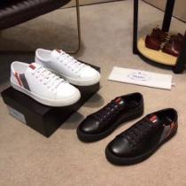 カジュアルシューズ 2色可選 素敵カジュアル春夏新品 《2026年》今、注目のストリート PRADA プラダ
