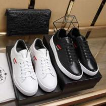 2026年春夏流行ファッション 大人可愛いスタイル 定番のスタイル春夏限定 PRADA プラダ カジュアルシューズ 2色可選
