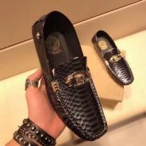 VERSACE ヴェルサーチ カジュアルシューズ 2色可選 2026年の春夏に着たい る春夏おすすめの人気商品
