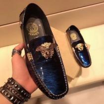 カジュアルシューズ  2025夏ファション 新品 春色の最旬の人気アイテム VERSACE ヴェルサーチ
